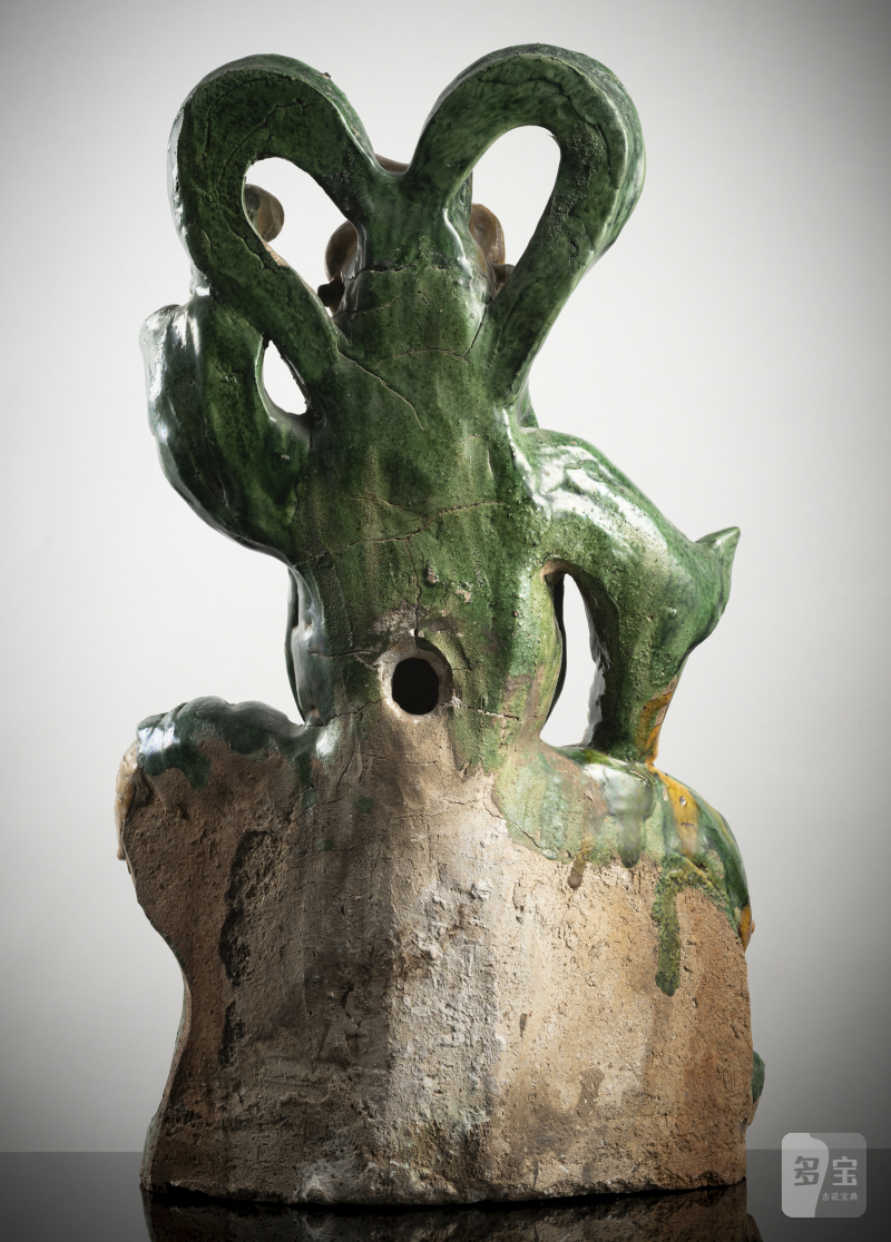 A large 'sancai' ceramic figure of a guardian - 图2